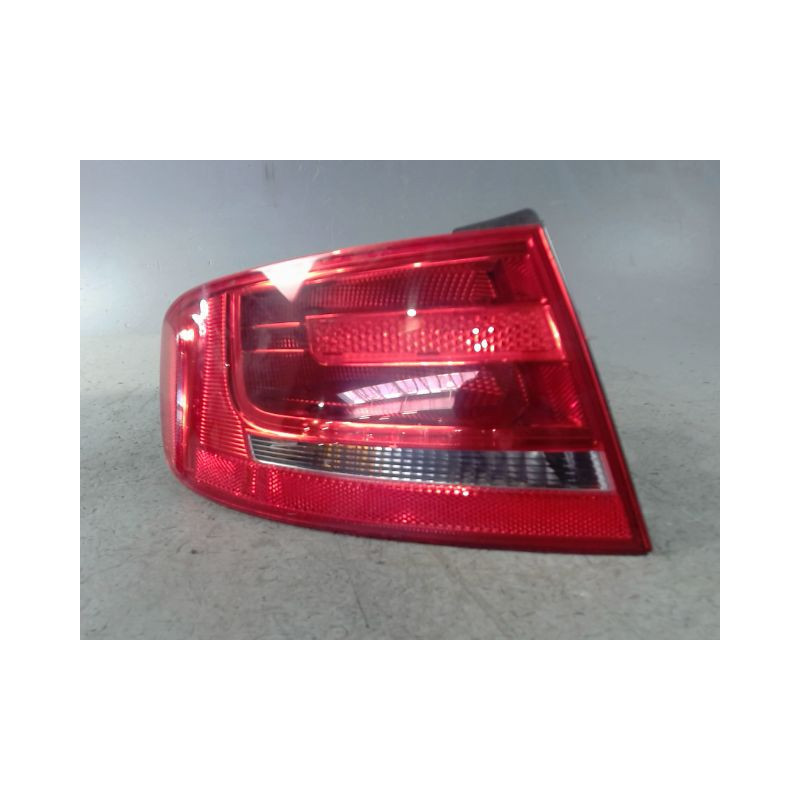 FEU ARRIERE GAUCHE  AUDI A4 2008-