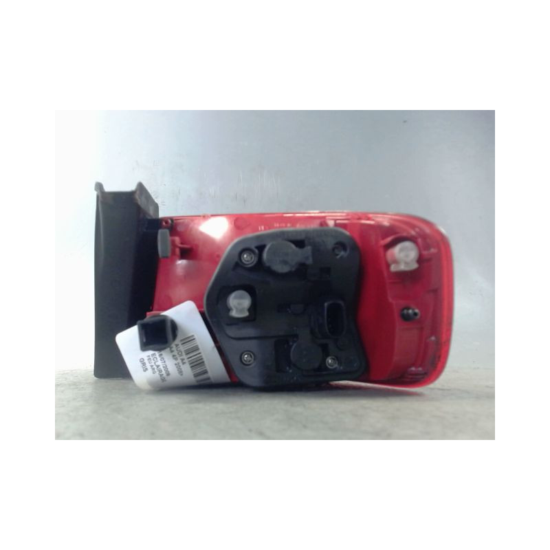 FEU ARRIERE GAUCHE  AUDI A4 2008-