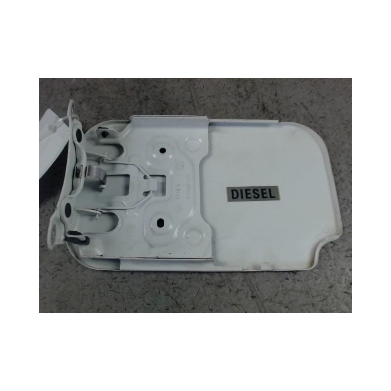 VOLET DE TRAPPE CARBURANT DACIA DOKKER