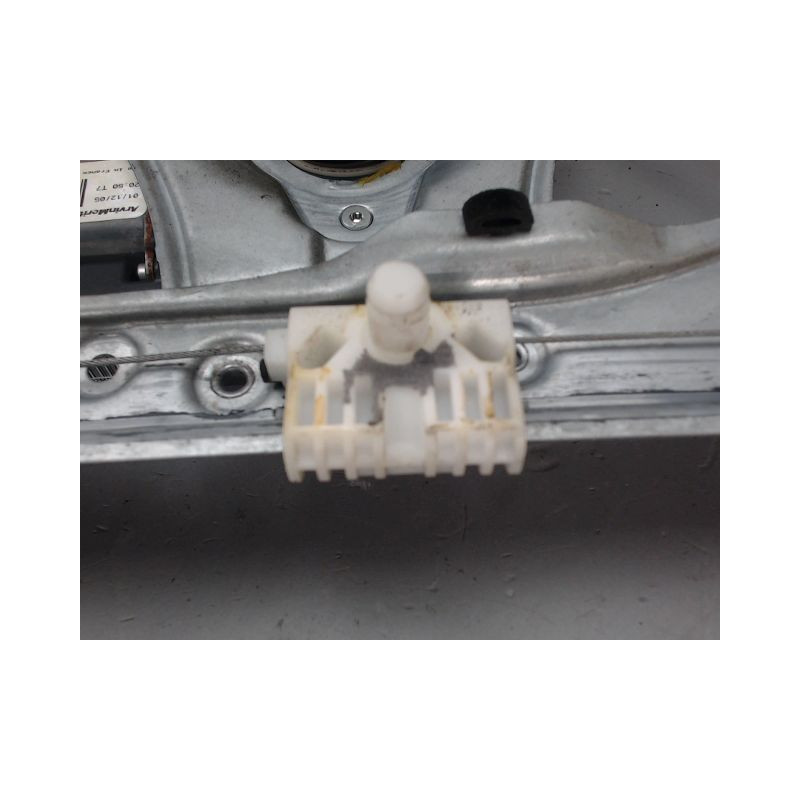 MECANISME LEVE-GLACE AVANT DROIT RENAULT CLIO