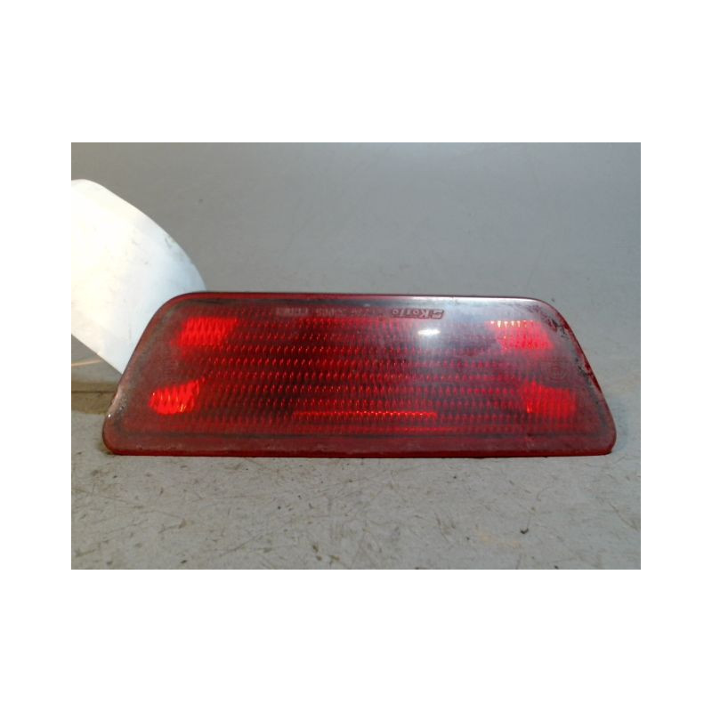 FEU BROUILLARD CENTRAL ARRIERE NISSAN JUKE