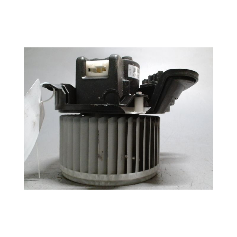 MOTEUR VENTILATEUR CHAUFFAGE OPEL CORSA 2010-