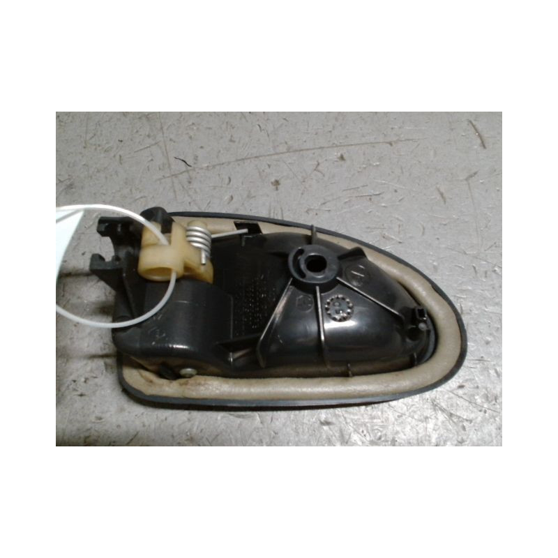 POIGNEE INTERIEURE PORTE AVANT DROIT RENAULT CLIO II PH.2 01-06