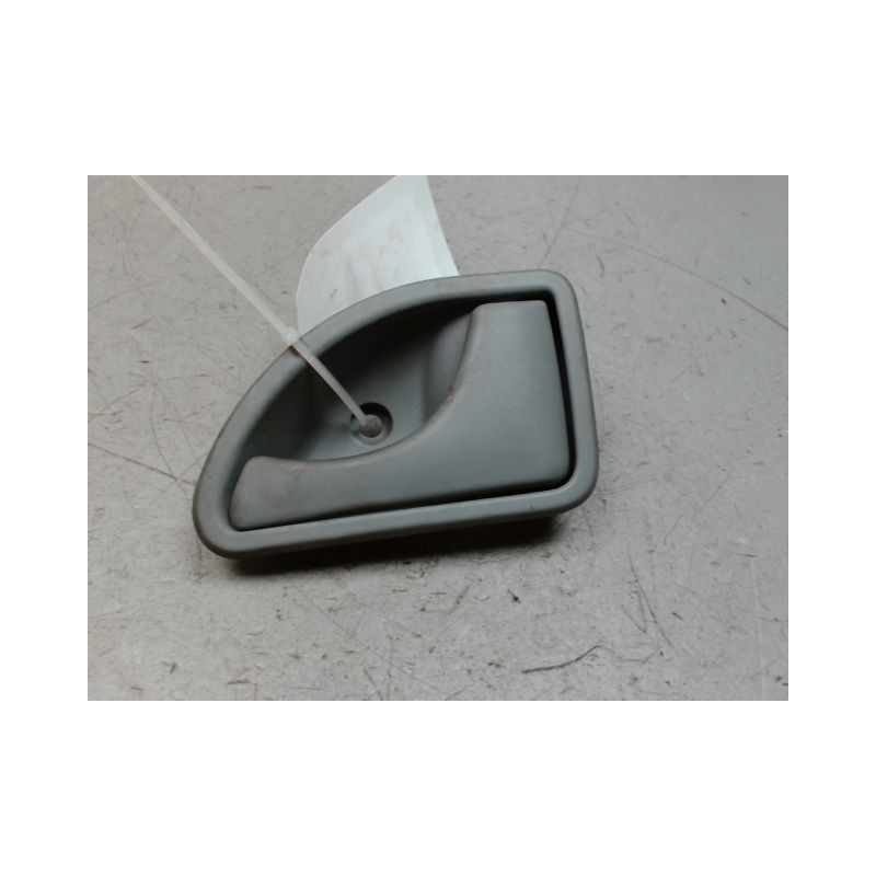 POIGNEE INTERIEURE PORTE AVANT DROIT RENAULT TWINGO PH.3 2000-2007