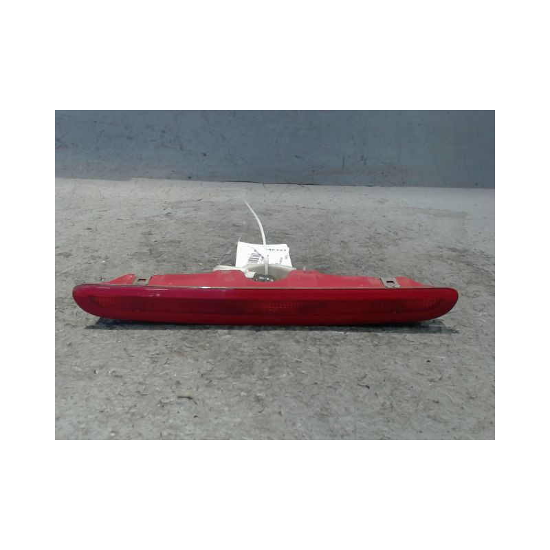 FEUX STOP SUPPLEMENTAIRE RENAULT LAGUNA II 00-2005