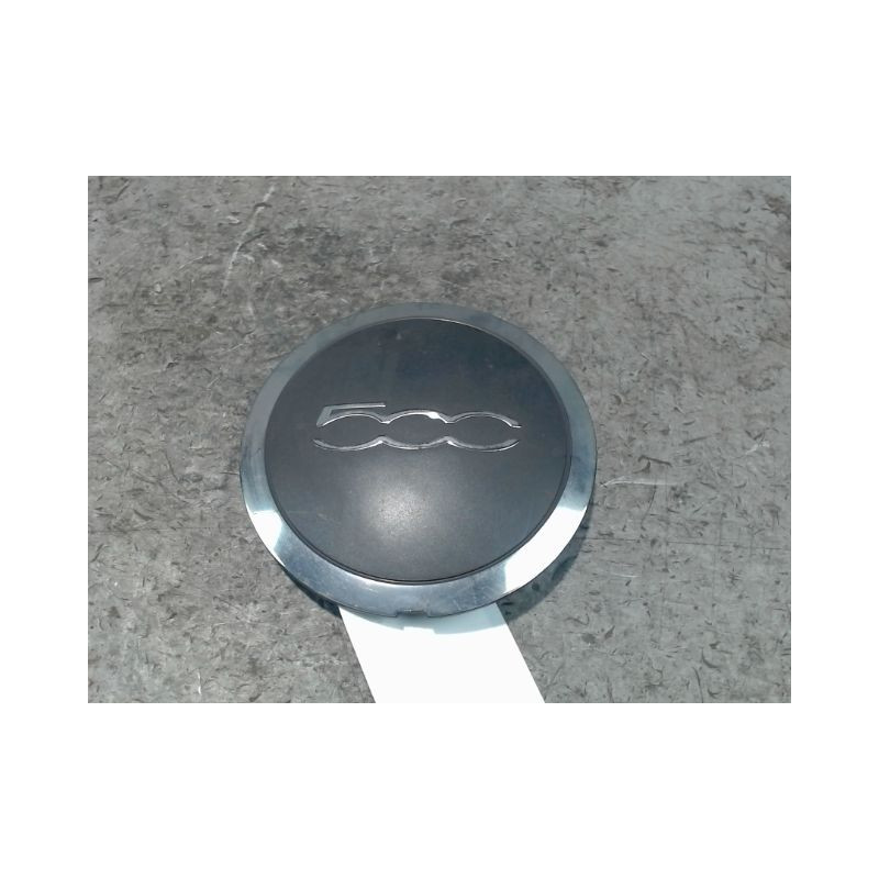 ENJOLIVEUR DE ROUE FIAT 500 2007-