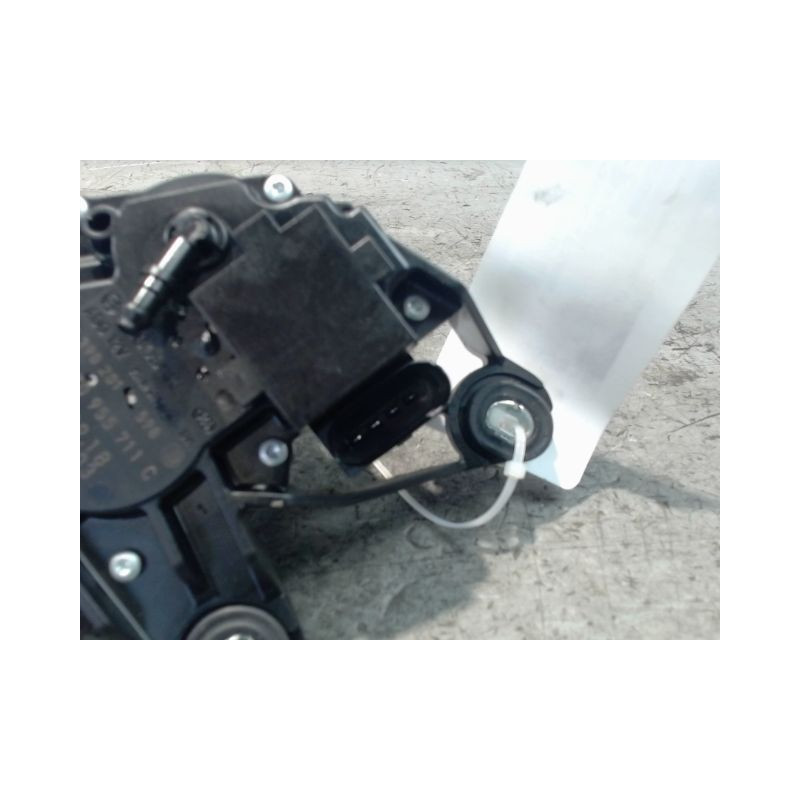 MOTEUR ESSUIE-GLACE ARRIERE VOLKSWAGEN TOURAN 07-
