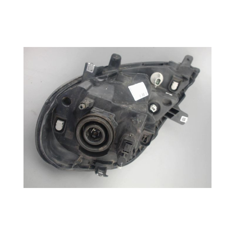PHARE DROIT RENAULT TRAFIC