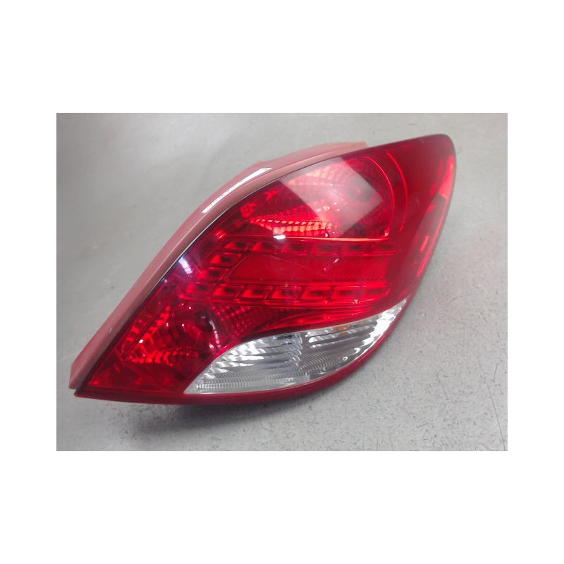 FEU ARRIERE DROIT PEUGEOT 207