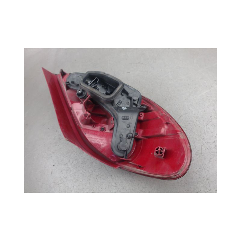 FEU ARRIERE DROIT PEUGEOT 207