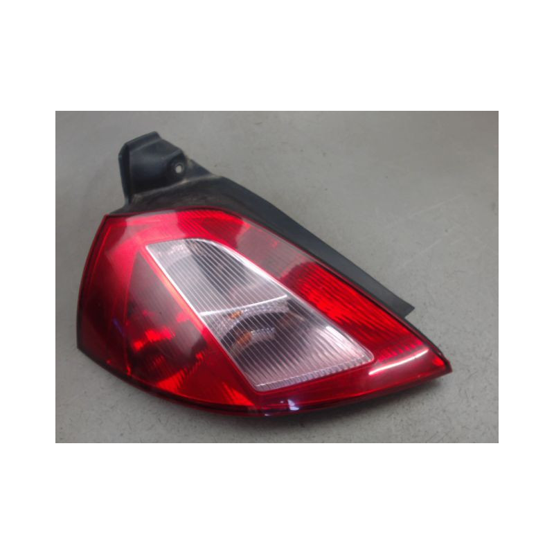 FEU ARRIERE GAUCHE  RENAULT MEGANE