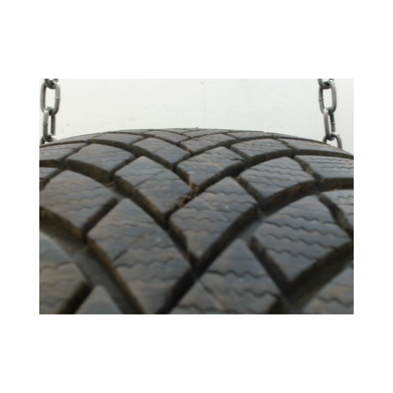 Pneu BRIDGESTONE BLIZZAK 215 55 18 99 V