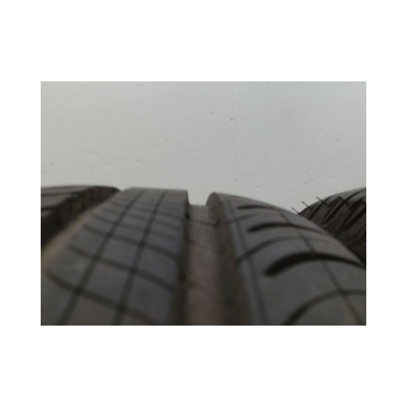 Paire de pneus MICHELIN ENERGY SAVER 175 65 14 82 T