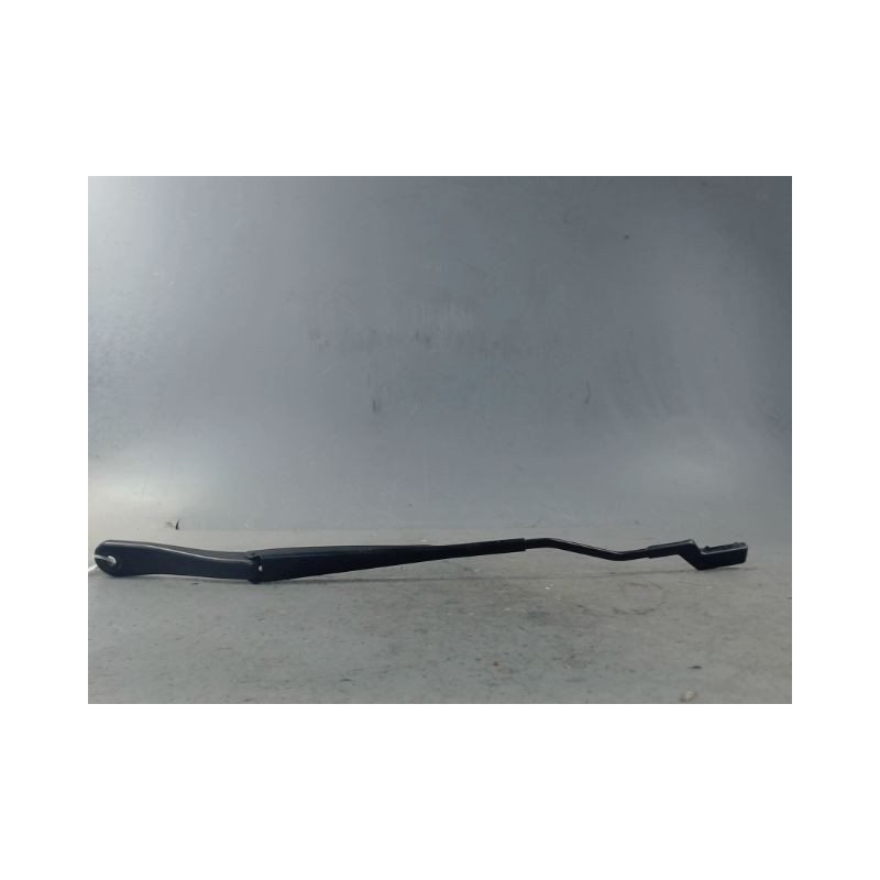 BRAS ESSUIE-GLACE AVANT DROIT RENAULT CLIO