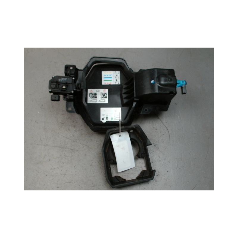 VOLET DE TRAPPE CHARGEMENT ELECTRIQUE RENAULT ZOE