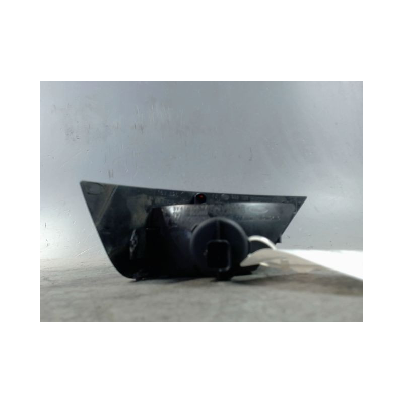 FEU RECUL DROIT FORD FOCUS 2008-