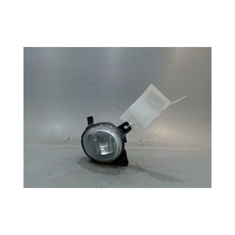 PHARE ANTIBROUILLARD AVANT DROIT AUDI A1