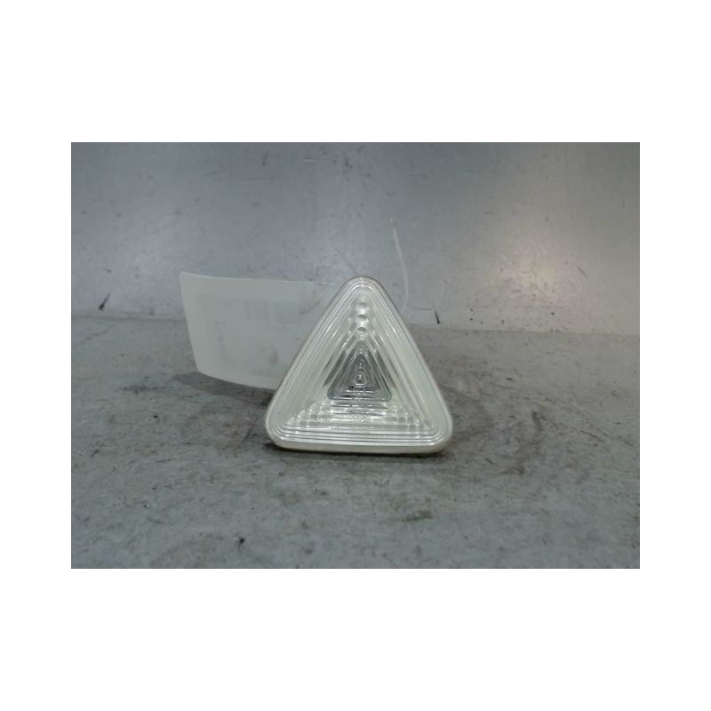 REPETITEUR AILE DROIT RENAULT KANGOO