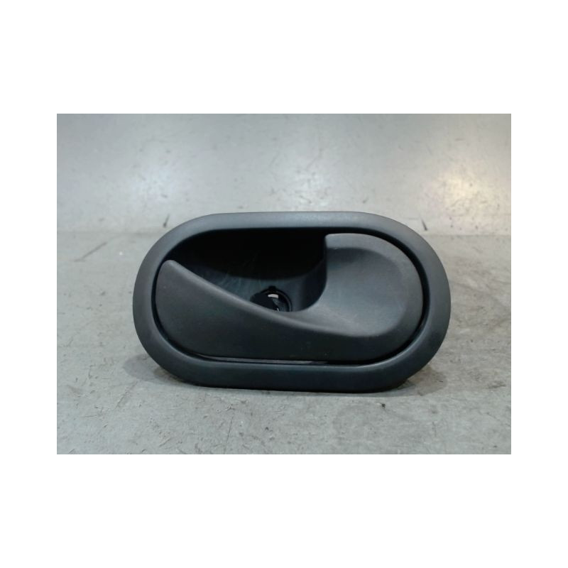 POIGNEE INTERIEURE PORTE AVANT DROIT RENAULT KANGOO