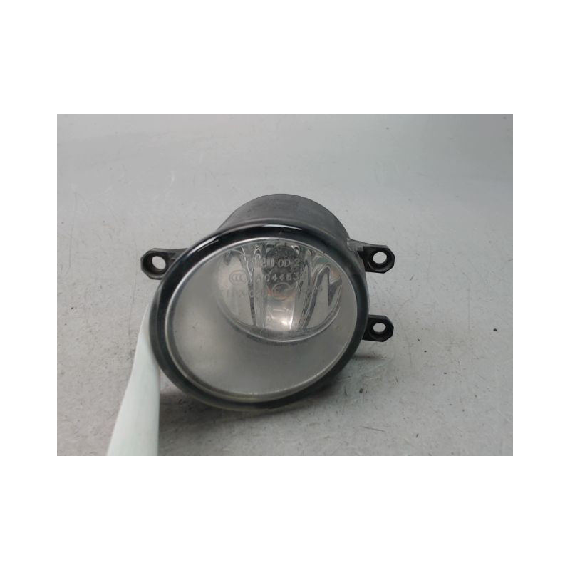 PHARE ANTIBROUILLARD AVANT GAUCHE TOYOTA AVENSIS BREAK 2006-