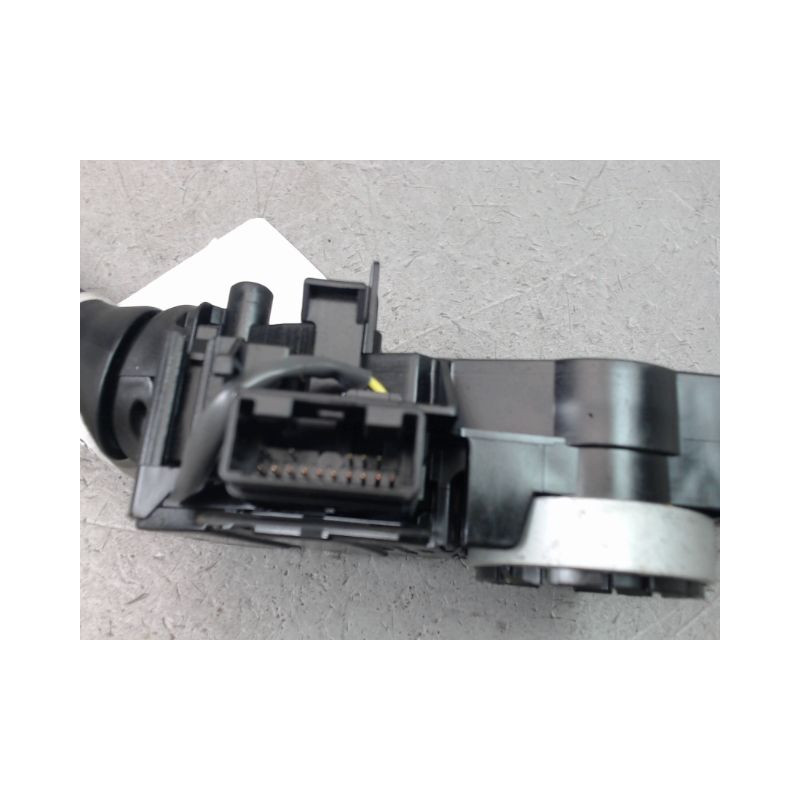 COMMANDE ECLAIRAGE TOYOTA PRIUS 2004-