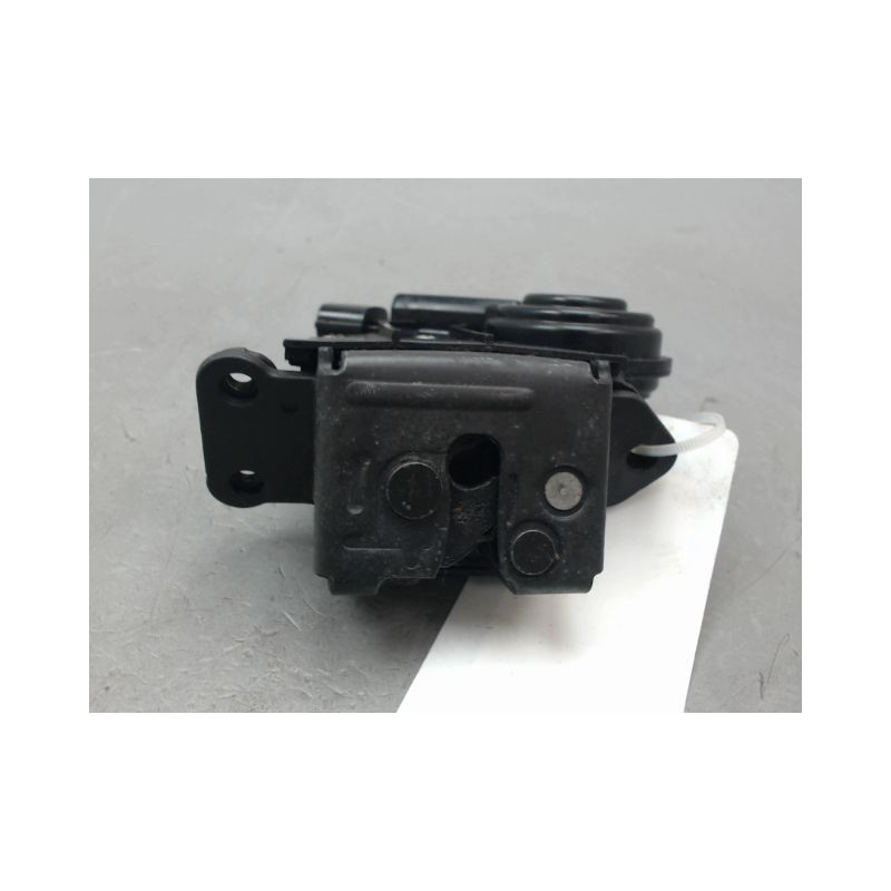 SERRURE HAYON  TOYOTA IQ 2008-