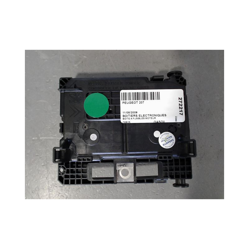 BOITE A FUSIBLES PEUGEOT 207