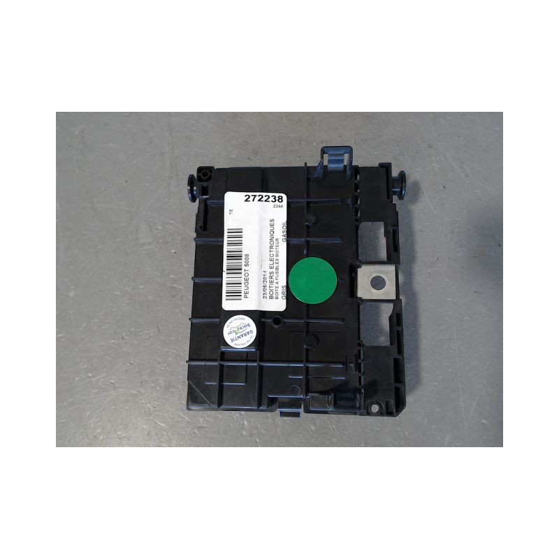 BOITE A FUSIBLES PEUGEOT 5008