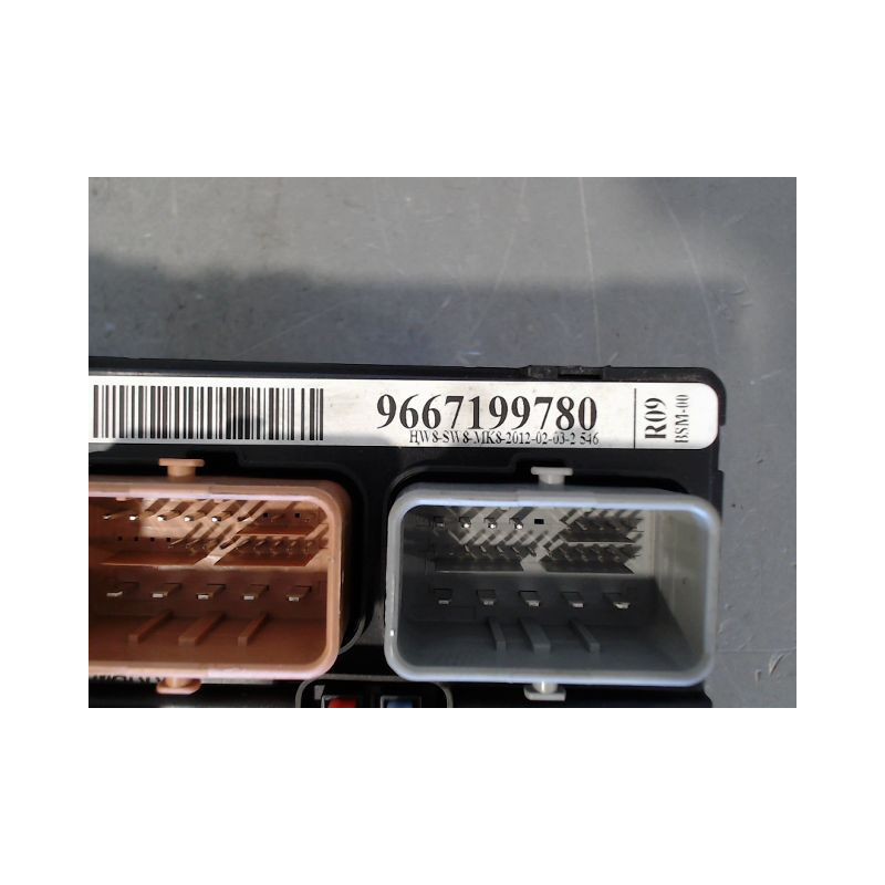 BOITE A FUSIBLES CITROEN C3