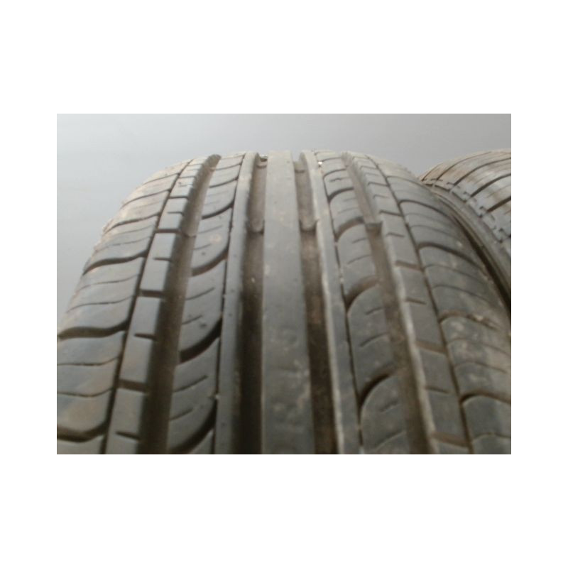 Paire de pneus ROVELO RHP-780P 185 60 15 84 H