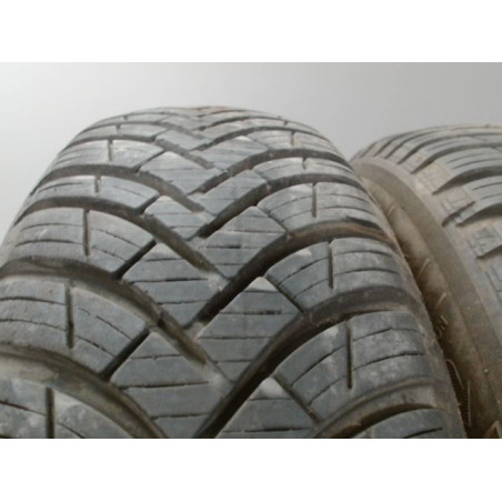 Paire de pneus KLEBER QUADRAXER 2 155 65 14 75 T