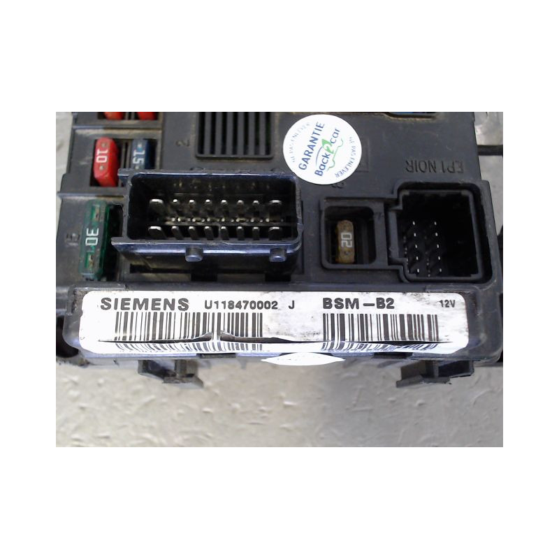 BOITE A FUSIBLES PEUGEOT PARTNER FGT 2002-