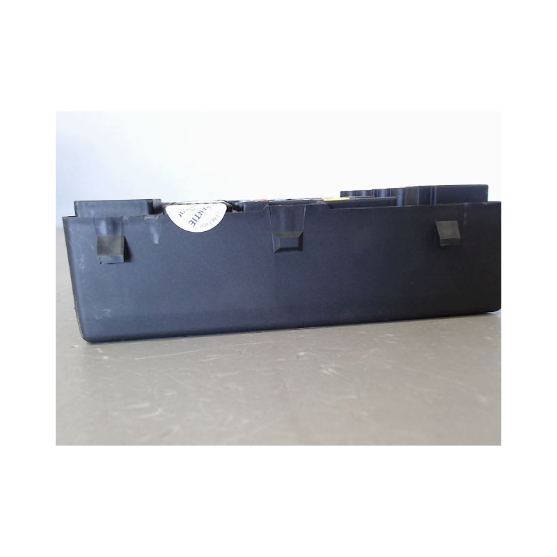 BOITE A FUSIBLES RENAULT MEGANE
