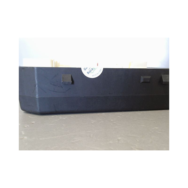 BOITE A FUSIBLES RENAULT MEGANE