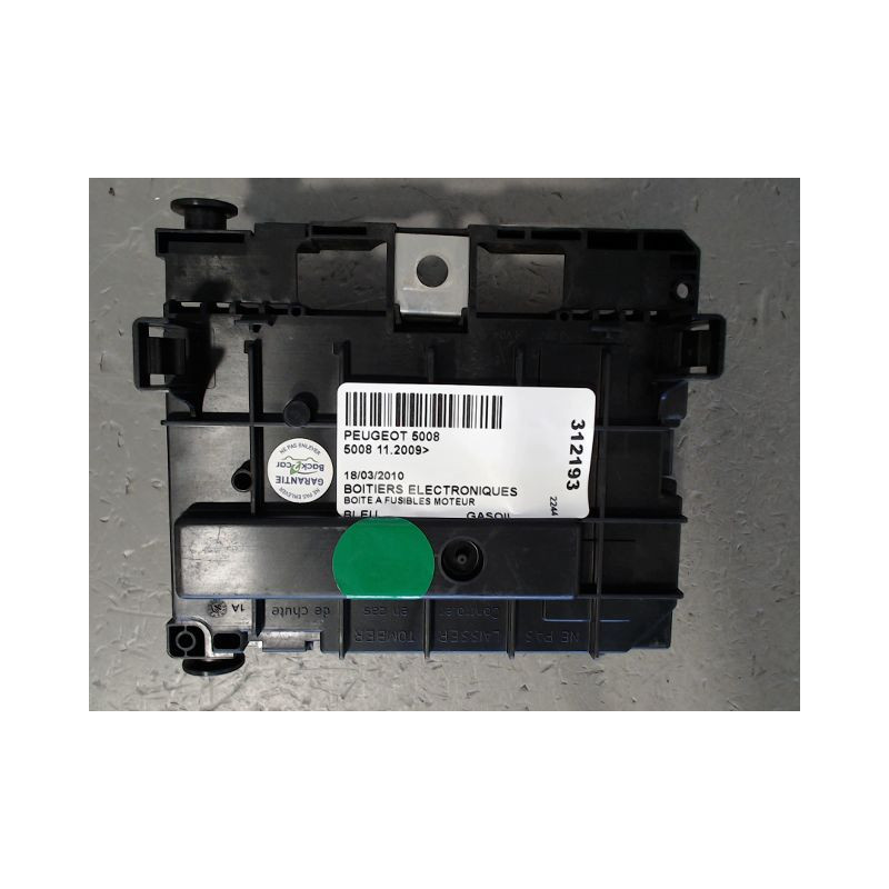 BOITE A FUSIBLES PEUGEOT 5008 2009-
