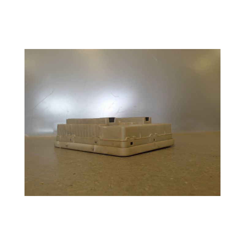 BOITE A FUSIBLES RENAULT CLIO III 2009-