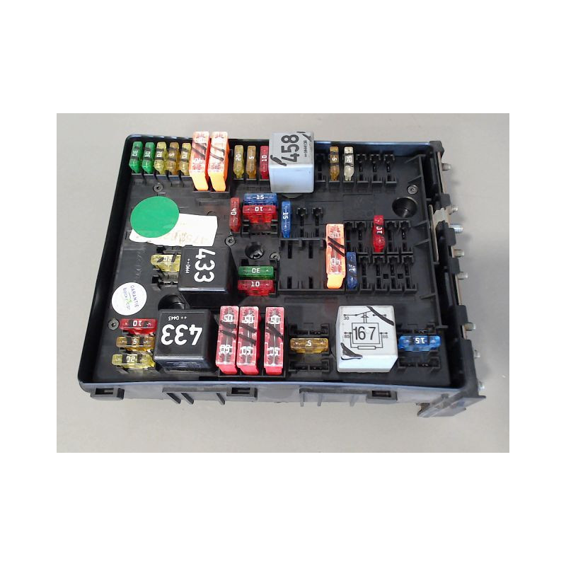 BOITE A FUSIBLES VOLKSWAGEN GOLF V 2003-2009