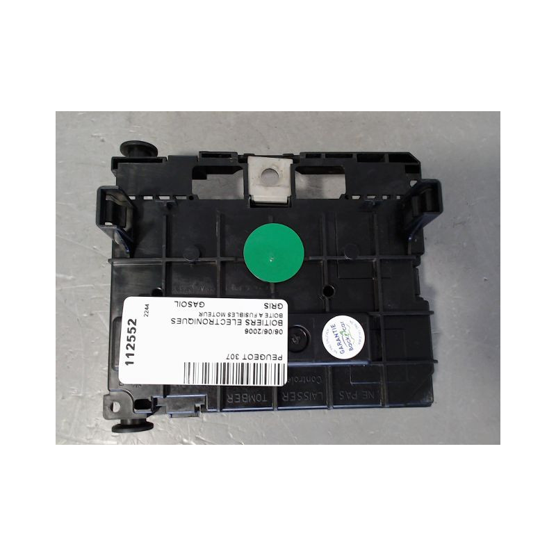 BOITE A FUSIBLES PEUGEOT 307