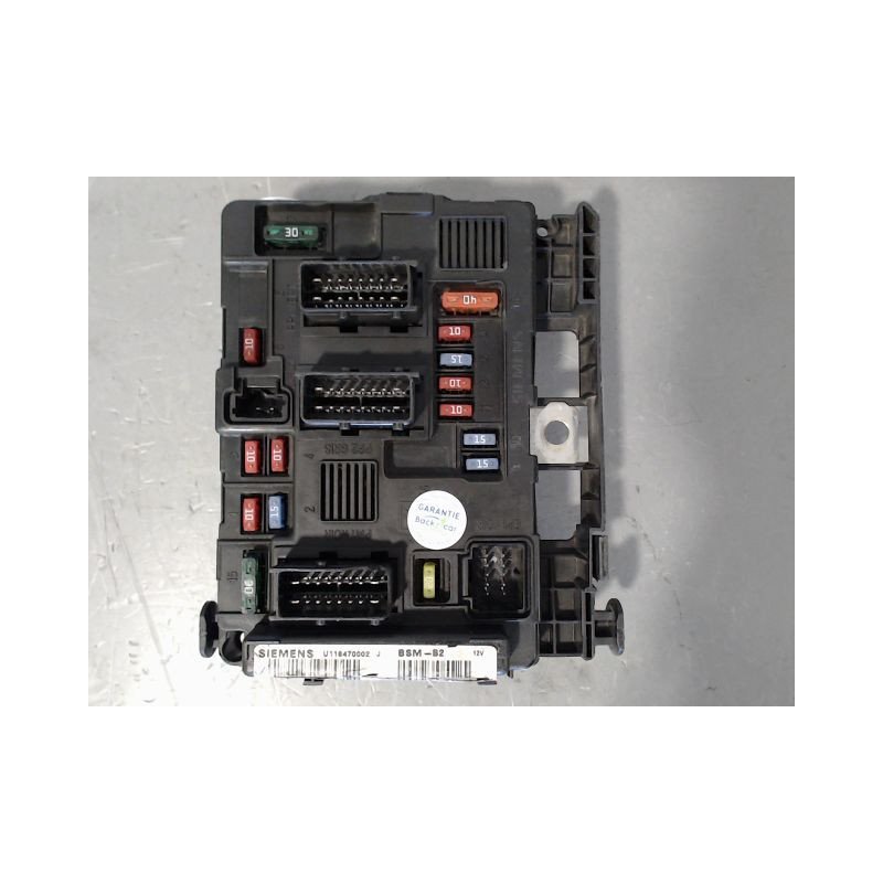 BOITE A FUSIBLES PEUGEOT 206