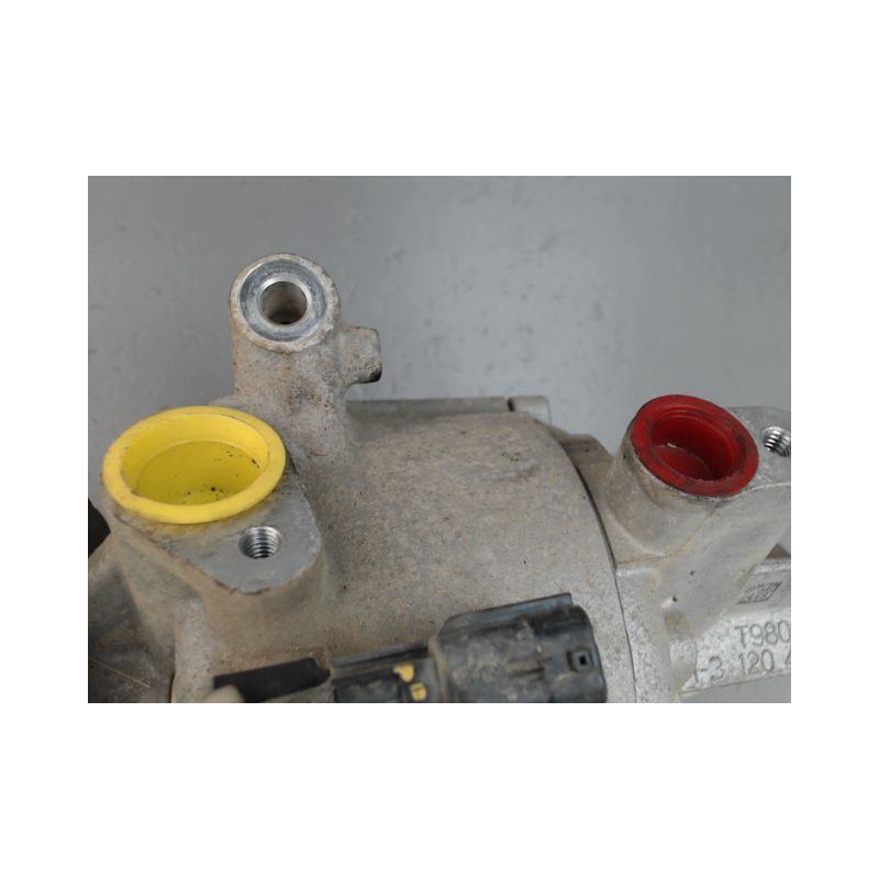 COMPRESSEUR AIR CONDITIONNE DACIA SANDERO
