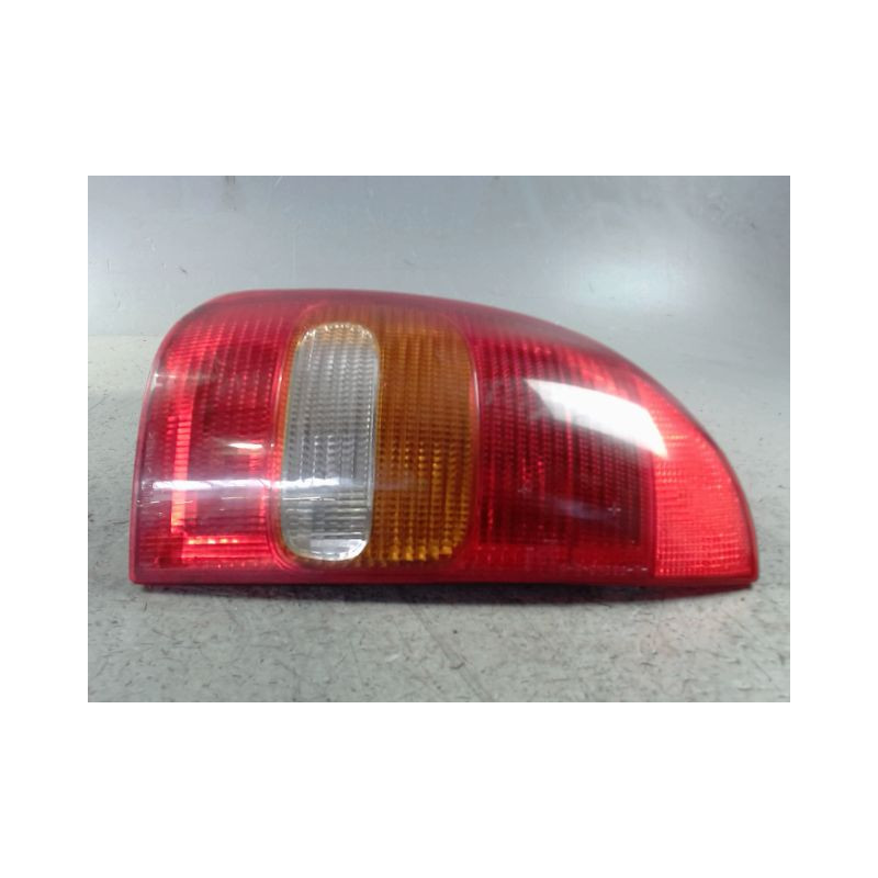 FEU ARRIERE GAUCHE  OPEL CORSA 97-2000