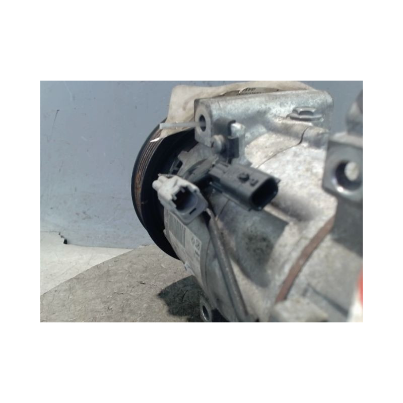 COMPRESSEUR AIR CONDITIONNE RENAULT CLIO IV