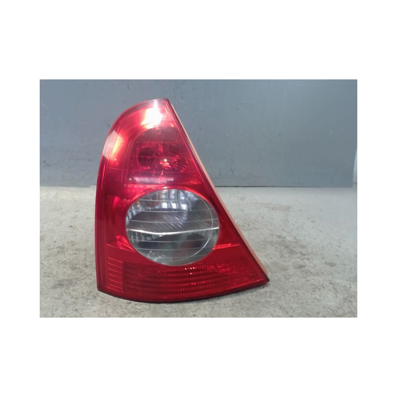FEU ARRIERE GAUCHE  RENAULT CLIO II PH.2 01-06
