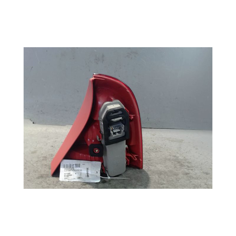 FEU ARRIERE GAUCHE  RENAULT CLIO II PH.2 01-06