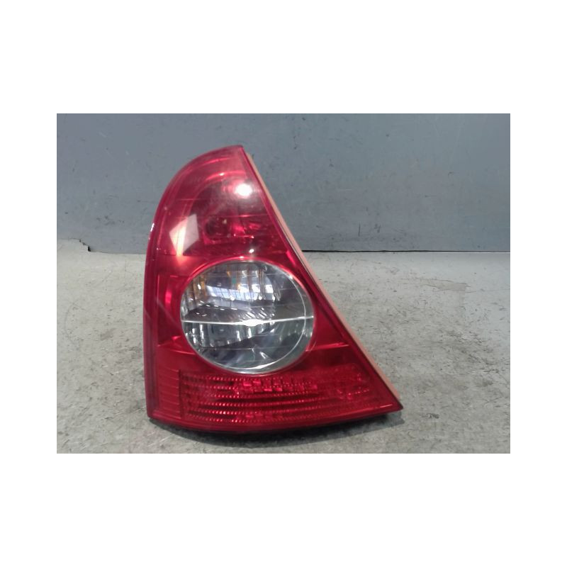 FEU ARRIERE GAUCHE  RENAULT CLIO II CAMPUS 06-