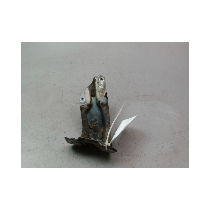 SUPPORT PARE-CHOC AVG VOLKSWAGEN GOLF V 2003-2008