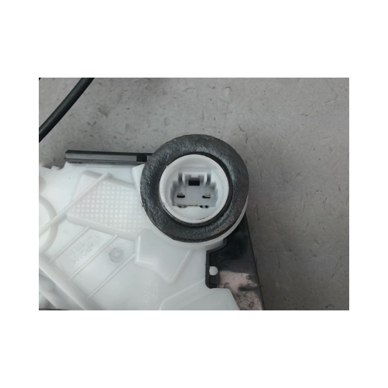 SYSTEME CONDAMNATION AVANT DROIT TOYOTA YARIS 2005-