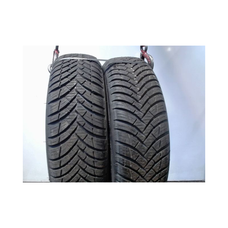Paire de pneus KLEBER QUADRAXER 2 145 70 13 71 T