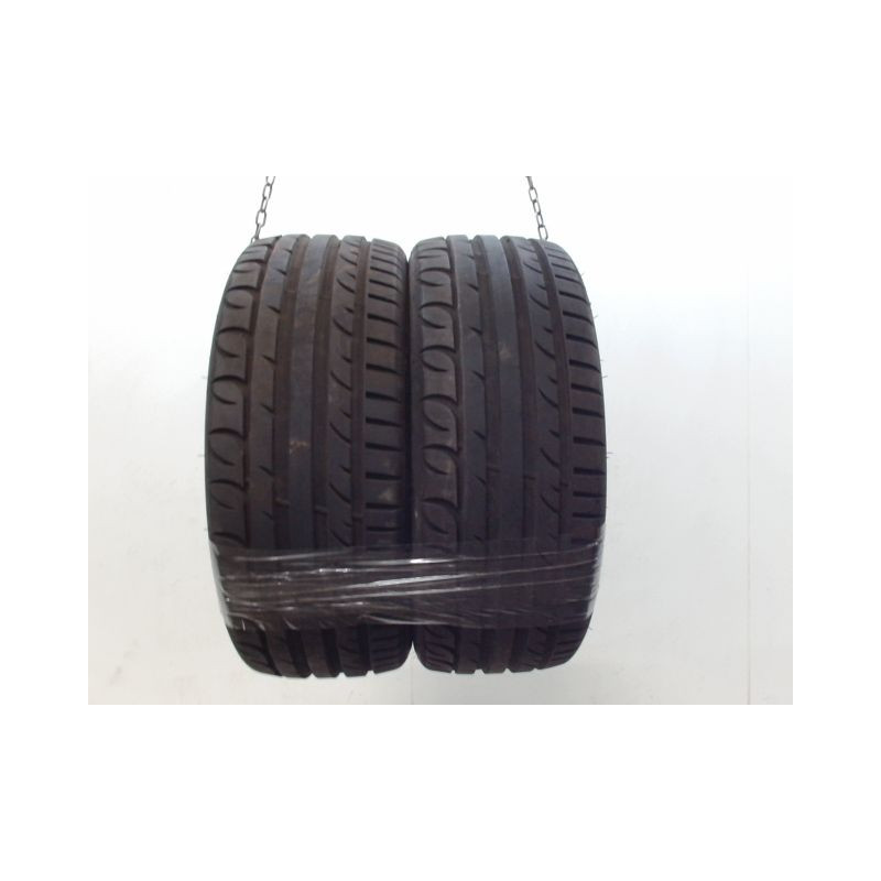 Paire de pneus TIGAR UHP 225 45 18 95 W