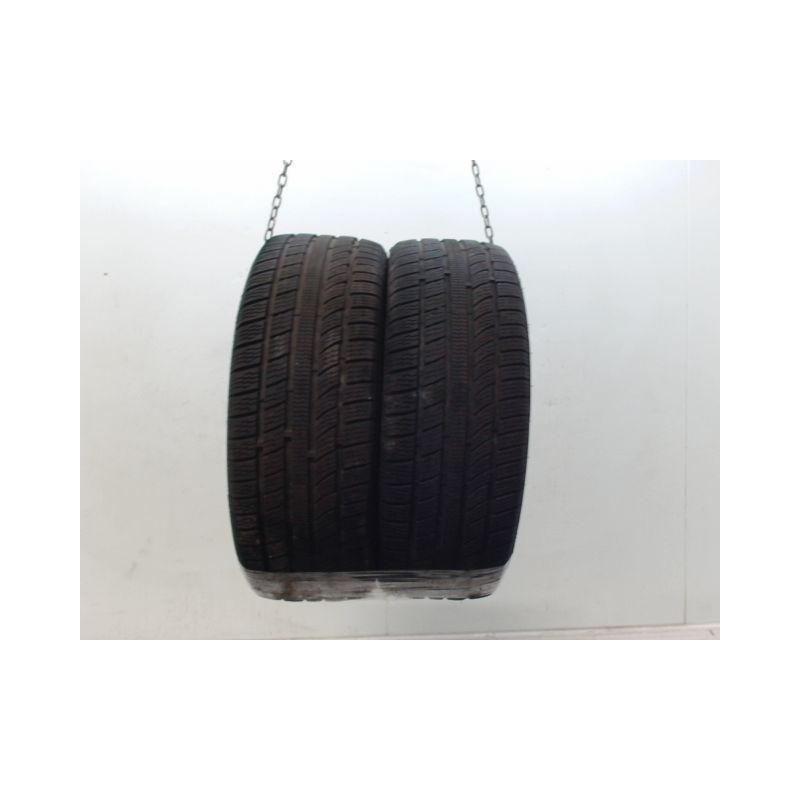 Paire de pneus OVATION VI-782 AS 215 55 17 98 V